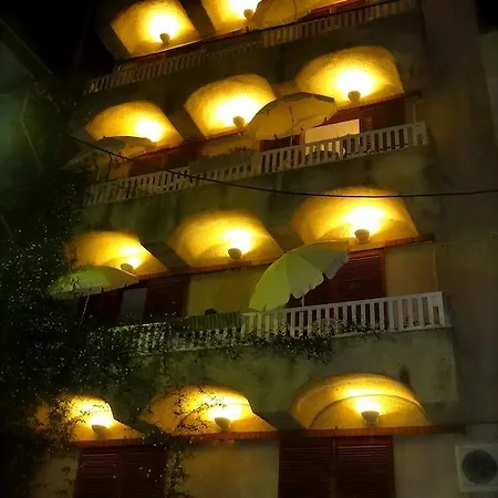 Eleni's Guest house *